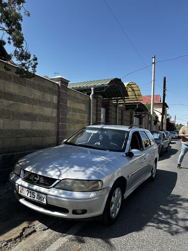 Opel: Opel Vectra: 1999 г., 1.8 л, Механика, Бензин, Универсал