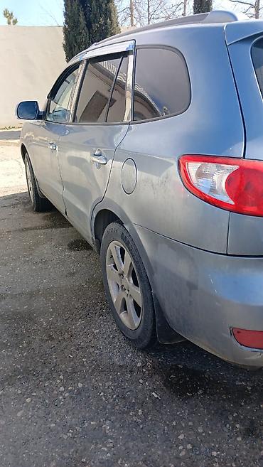 hyundai county satilir: Nəğd 16000 azn. Kreditlə 4000 azn + 39 ay 400 azn. 7 yerlikdir. Yaxşı — 3