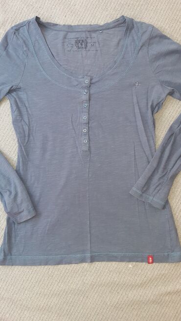 pamucna tunika sifra: EDC bluza pamucna odlicna. M Velicine.
Pogledajte i ostale oglase