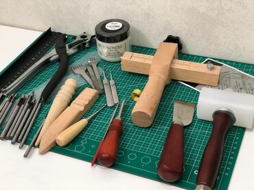 набор инструментов для кожи: Продаю набор инструментов для изготовления ремня, заказывал для себя!