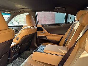 лексуз ис: Lexus ES: 2019 г., 2.5 л, Вариатор, Гибрид, Седан — 6