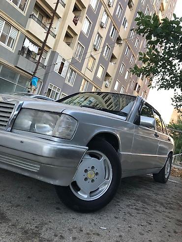 Транспорт: Mercedes-Benz 190: 2 л | 1992 г. Седан — 9
