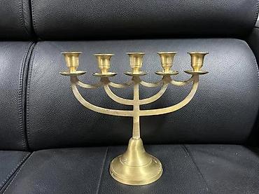 Sveće i svećnjaci: Mesingani svećnjak sa 7 krakova - Materijal: liveni mesing, zlatne — 1