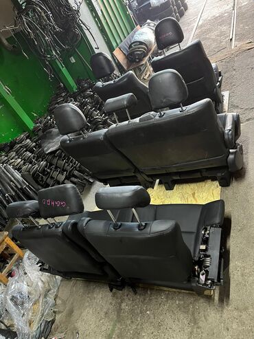 Сиденья: Комплект сидений, Кожа, Toyota 2009 г., Б/у, Оригинал, Япония at lalafo.kg — 4 Сиденья: Комплект сидений, Кожа, Toyota 2009 г., Б/у, Оригинал, Япония — 4