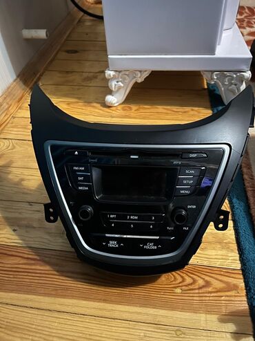 w211 monitor: Hyundai Elantra 2013 manitoru