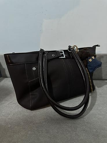 pull bear: Женская сумка-тоут, темно-коричневая - Формат: средний/большой тоут — 2