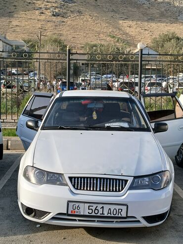 машина нехия: Daewoo Nexia: 1.5 л, Механика, Бензин, Седан