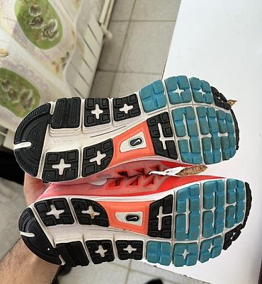 Şəxsi əşyalar: Nike Air Zoom Vomero 9 qaçış krosovkaları - Model: Nike Air Zoom — 3