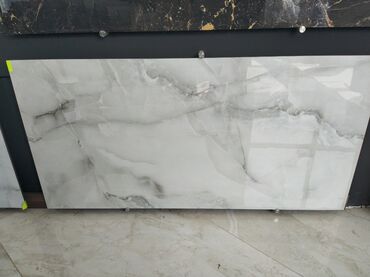 metbex kafeli: Böyük ölçülü keramika/plastik plitə – mərmər effektli - Rəng: ağ-boz