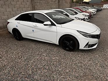 elantra 2023: Hyundai Elantra: 2022 г., 1.6 л, Гибрид, Седан — 2