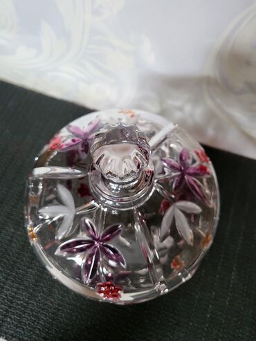 Ostalo posuđe: Nova bombonijera. Bombonijera nova,sve na njoj odsjaj od svetla — 10