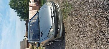 tepih crni: PEUGEOT 206 - KOMPLETAN AUTO U DELOVIMA | peugeot 206 1.1 benzinBoja — 3