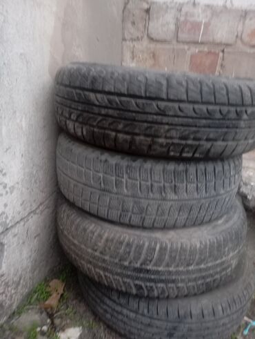 срочно продаю в связи с переездом: Колеса в сборе 175 / 70 / R 13, Всесезонная, Б/у, Комплект, Легковые, Железные, отверстий - 4