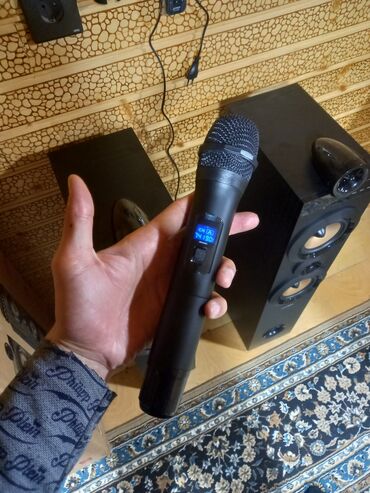 Musiqi mərkəzləri: Ağzı bağlı qutu. Dinamiki özəl edən tərəflər: 1. Güclü və təmiz səsi — 4