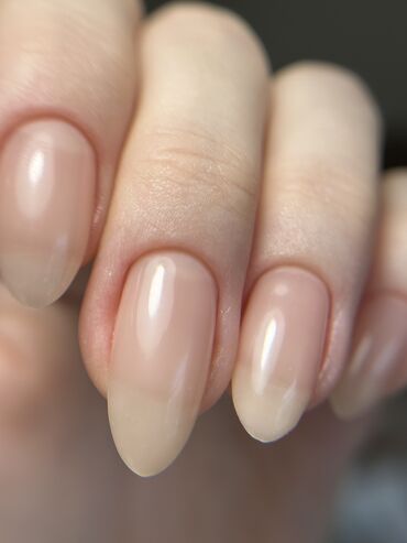 Маникюр, педикюр: Маникюр — это не только уход, но и настроение. Приглашаю вас на — 1