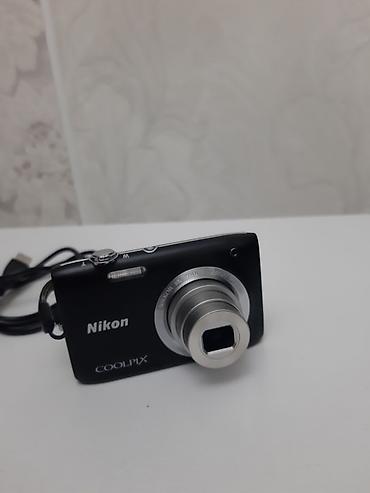 Фотоаппараты: Компактная цифровая камера Nikon Coolpix S2800 - Матрица 20 МП (серия — 13