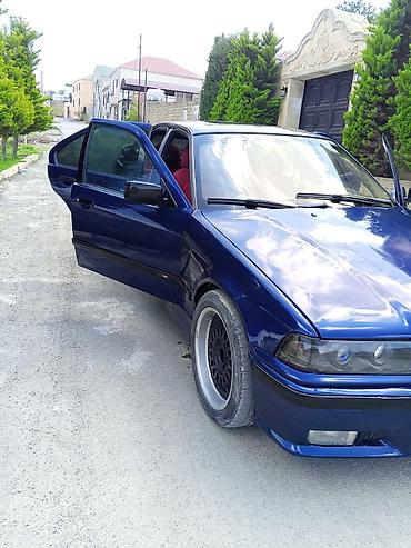 bmw x6 m50d servotronic: BMW 3 series: 2.5 l | 1997 il Sedan — 3