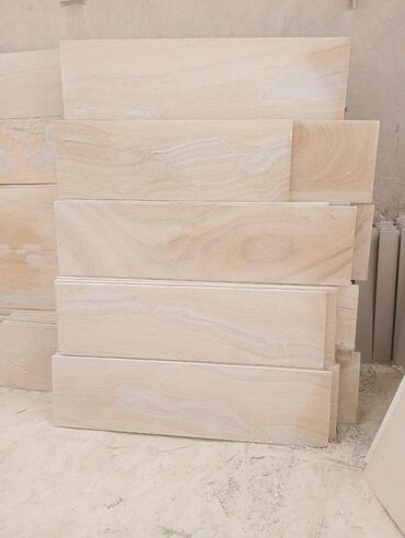 Ağlay: 4 manatdan başlayan qiymetler bütün növ ağlay daşlari elaqe saxliya — 20