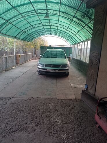 цена домкрата для легкового автомобиля: Volkswagen Passat: 1998 г., 1.8 л, Механика, Бензин, Седан