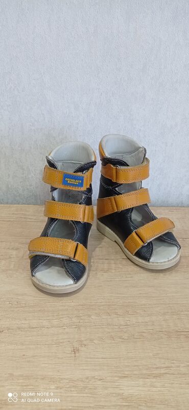 Детская обувь: Продаю ортопедические сандалии,20размер,подходит от1года-до2.5года