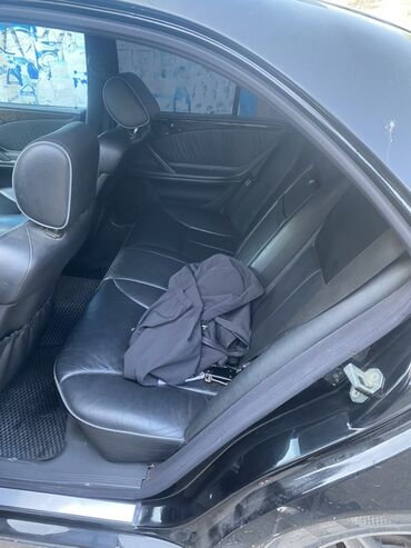 кузов гольф 4 с документами: Представляем седан Mercedes-Benz E-класса, выполненный в черном цвете