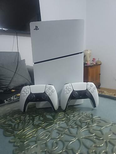 plesteysn 5: Məhsul: Sony PlayStation oyun konsolu + 2 ədəd DualSense (ağ) oyun — 2