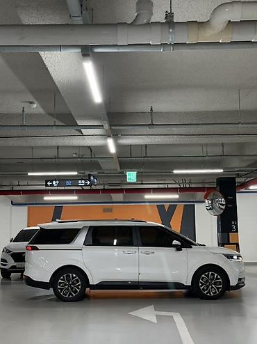 Kia: Kia Carnival: 2021 г., Минивэн — 4