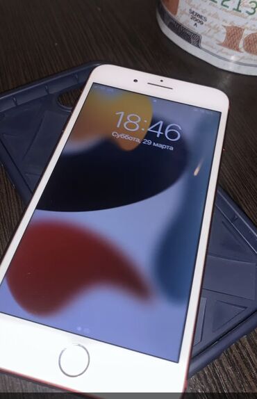 новые айфоны: IPhone 7 Plus, Б/у, 128 ГБ, Красный, Чехол, 72 %