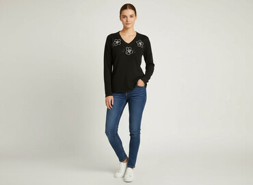 bluzki w serek plus size: Светр жіночий, розмір S