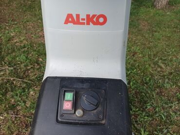 Baštenski alati i oprema: Izuzetna seckalica - drobilica za granje. Radi odlično, vrlo malo je — 8