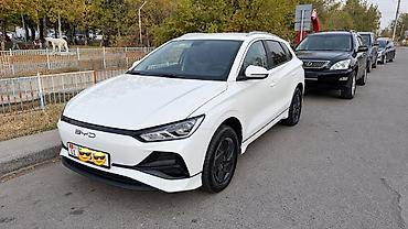 мф 70: BYD E2: 2023 г., Электромобиль, Хэтчбэк — 1