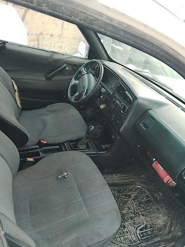 Volkswagen: Volkswagen Passat: 1989 г., 1.8 л, Механика, Газ, Универсал — 6