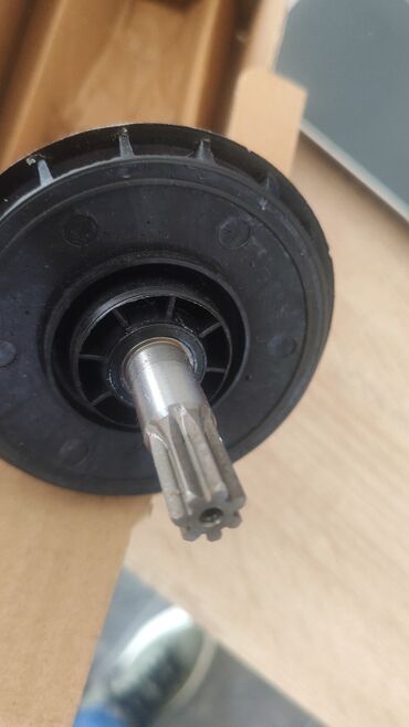 Auto delovi: Rotor elektromotora sa bakarnim namotajima i plastičnim ventilatorom — 4