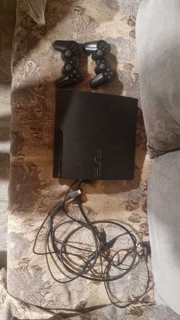 ps3 slim: PS3 slim TECILI SATILIR yaxsi vezyetdedi icinde 10 Dene oyun her seyi