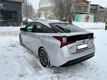Toyota: Toyota Prius: 2019 г., 1.8 л, Вариатор, Гибрид, Хэтчбэк — 3