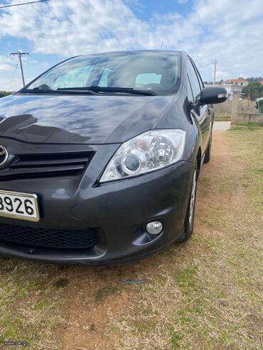 Toyota: Toyota Auris: 1.3 l. | 2010 έ. Χάτσμπακ — 12