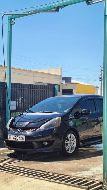 какую машину можно купить за 200 тысяч: Honda Fit: 2009 г., 1.5 л, Автомат, Бензин, Хетчбек