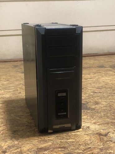 ноутбук asus бишкек: ПК корпусу, Колдонулган, Asus, ATX, түсү - Кара