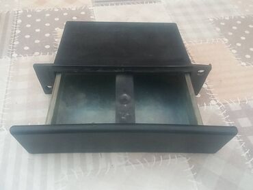 Auto delovi: Pepeljara kompletna Lada 2107 Riva,2104 Karavan. Polovna, ocuvana — 1