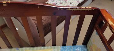 Детские односпальные кровати: Продается детская кроватка с рождения и до 7 лет. Регулируется высота — 10