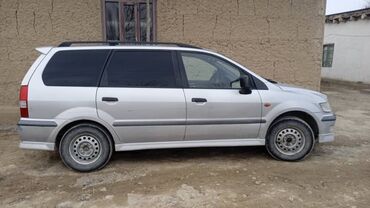 Mitsubishi: Mitsubishi Space Wagon: 2000 г., 2.5 л, Механика, Дизель, Минивэн