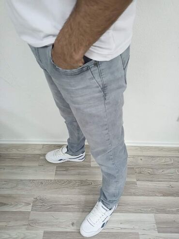 Farmerke: JEANS FARMARICE TOP KVALITET Cena 3200 dinara Brojevi 40 Dzeparke — 9