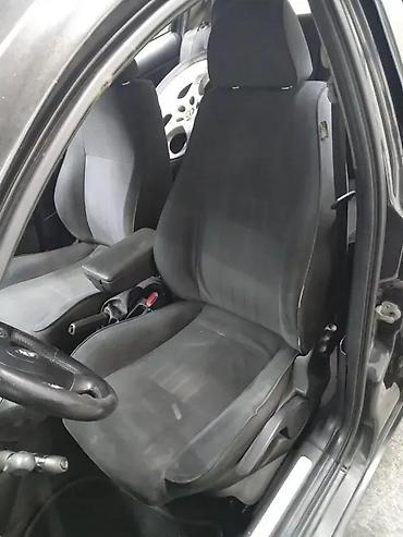 Sedišta: Alfa Romeo 147 sedista 5v. Alfa Romeo 147 sedista 5v Originalni delovi — 3