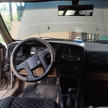 бишкек авторынок: Volkswagen Passat: 1990 г., 1.8 л, Механика, Бензин, Седан — 1