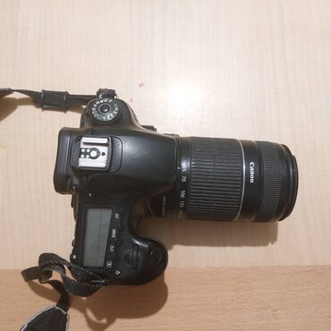 canon mark: Canon 60D. İdeal vəziyyətdə. 55-250 obyektiv, 8GB sandisk və adapter