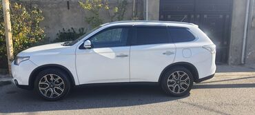 Mitsubishi: Mitsubishi Outlander: 2.4 l | 2014 il Ofrouder/SUV — 2