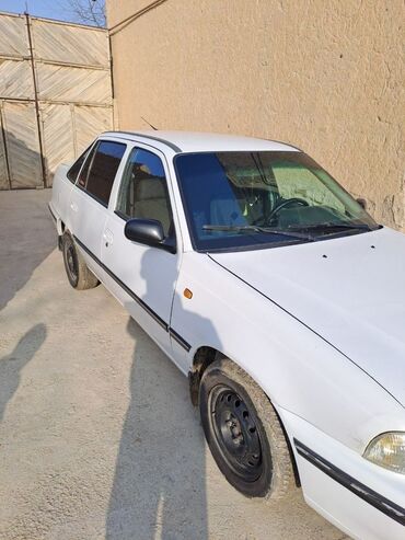 корзина нексия: Daewoo Nexia: 2000 г., 1.5 л, Механика, Бензин
