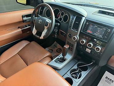 Toyota: Toyota Sequoia: 2017 г., 5.7 л, Автомат, Бензин, Внедорожник — 5