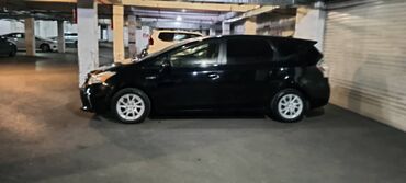 Toyota: Toyota Prius: 1.8 l | 2012 il Universal