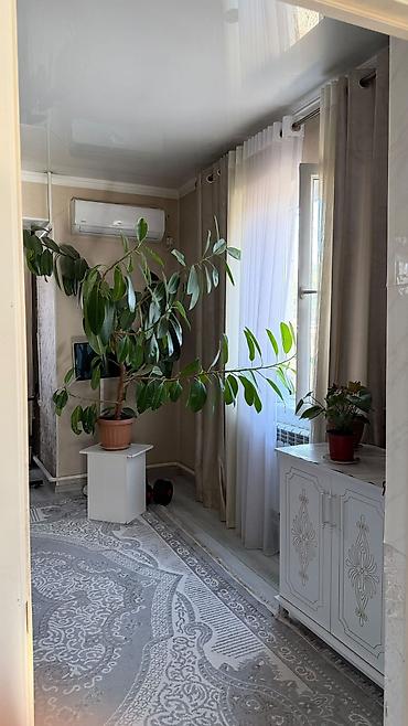 Продажа коттеджей и домов: 6 комнат и более, 210 м², 5 соток, Бишкек, Ак-Ордо ж/м Собственник — 11